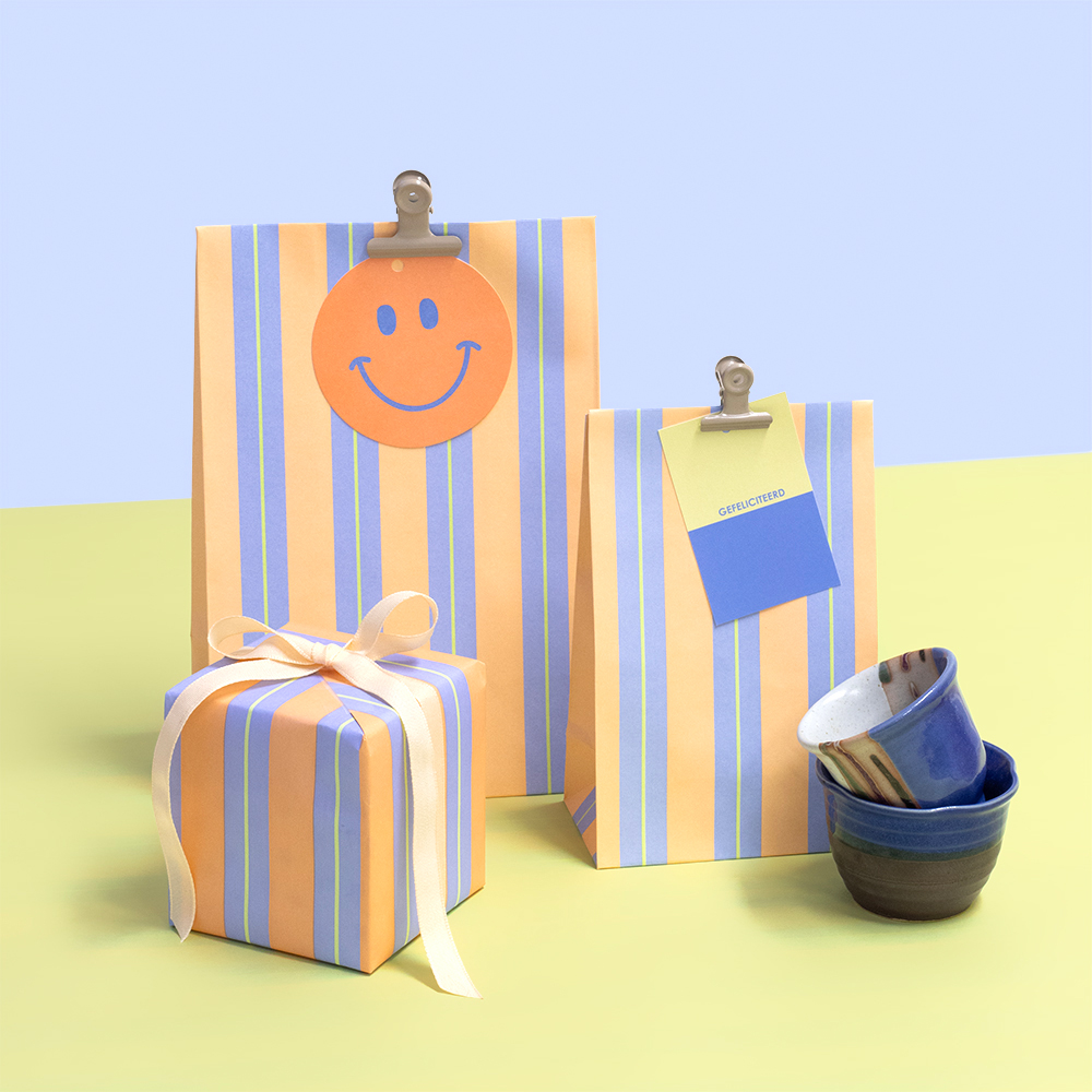 Your supplier for high-quality, sustainable wrapping paper and decorative materials.